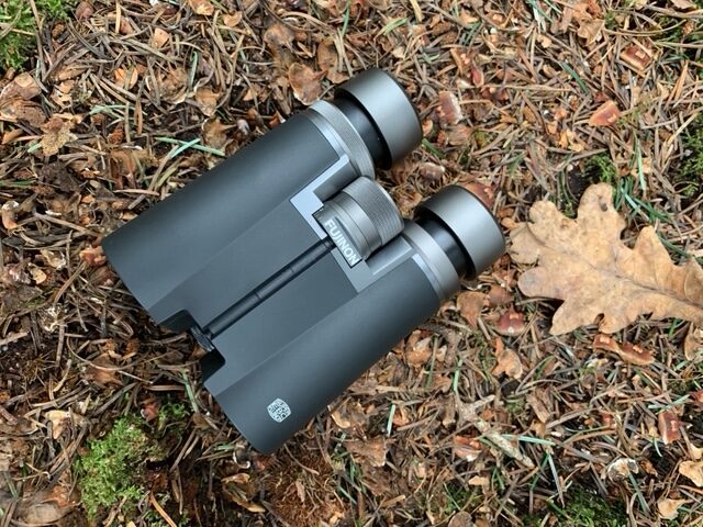 bright gold purse with chain